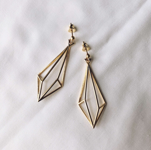 2CCE4DC3-2EB4-4FCE-BE1F-8F310C5A3948