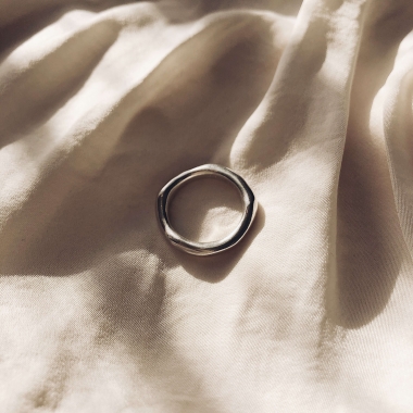 PIERŚCIONEK MEDIUM LIQUID - SREBRO - UNIKKE DESIGN