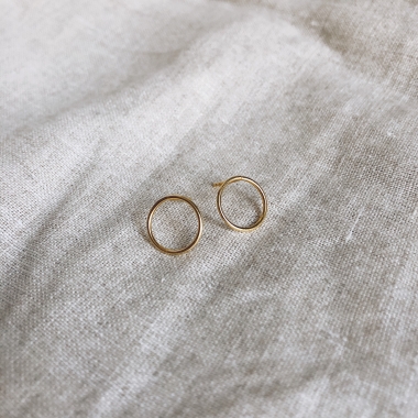 KOLCZYKI KOŁA MINIMAL - ZŁOTO - UNIKKE DESIGN