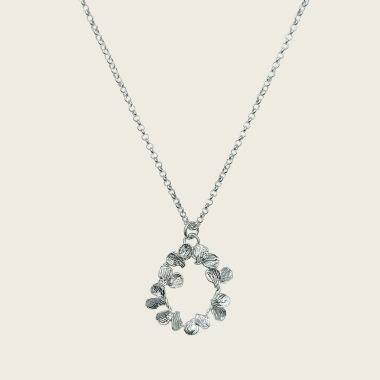 ZAWIESZKA KOŁO Z PŁATKÓW SREBRNA- JABŁONKA - DOROTA KOS