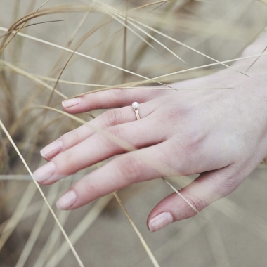 Pierścionek z perłą - EDYTA BYRSKA